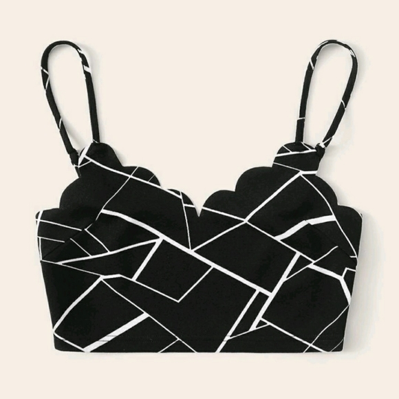 4 Scallop trim crop tank tops - Picture 6 of 11